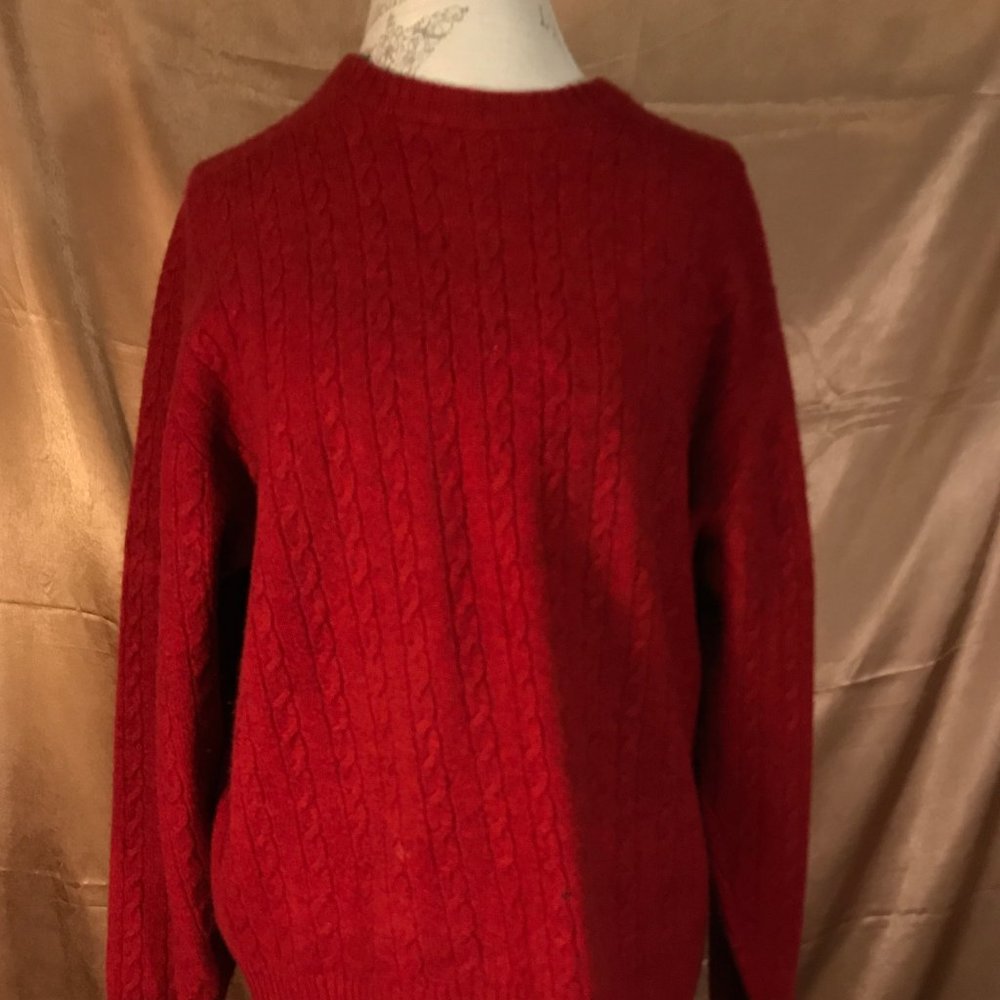 Vintage Neiman Marcus cable knit sweater. Large. Feels like cashmere, but no tag